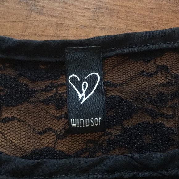 Windsor black lace shirt with blocking. - Picture 4 of 5